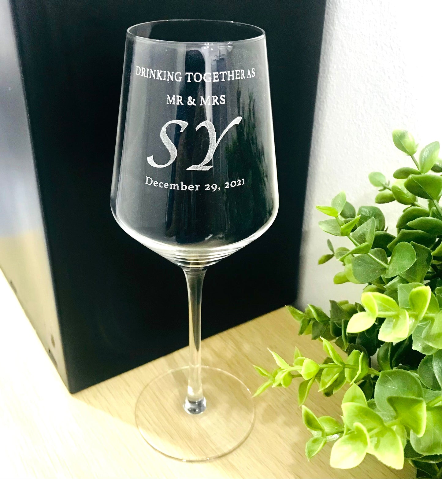 Engraved Wine glass - Go Personalised