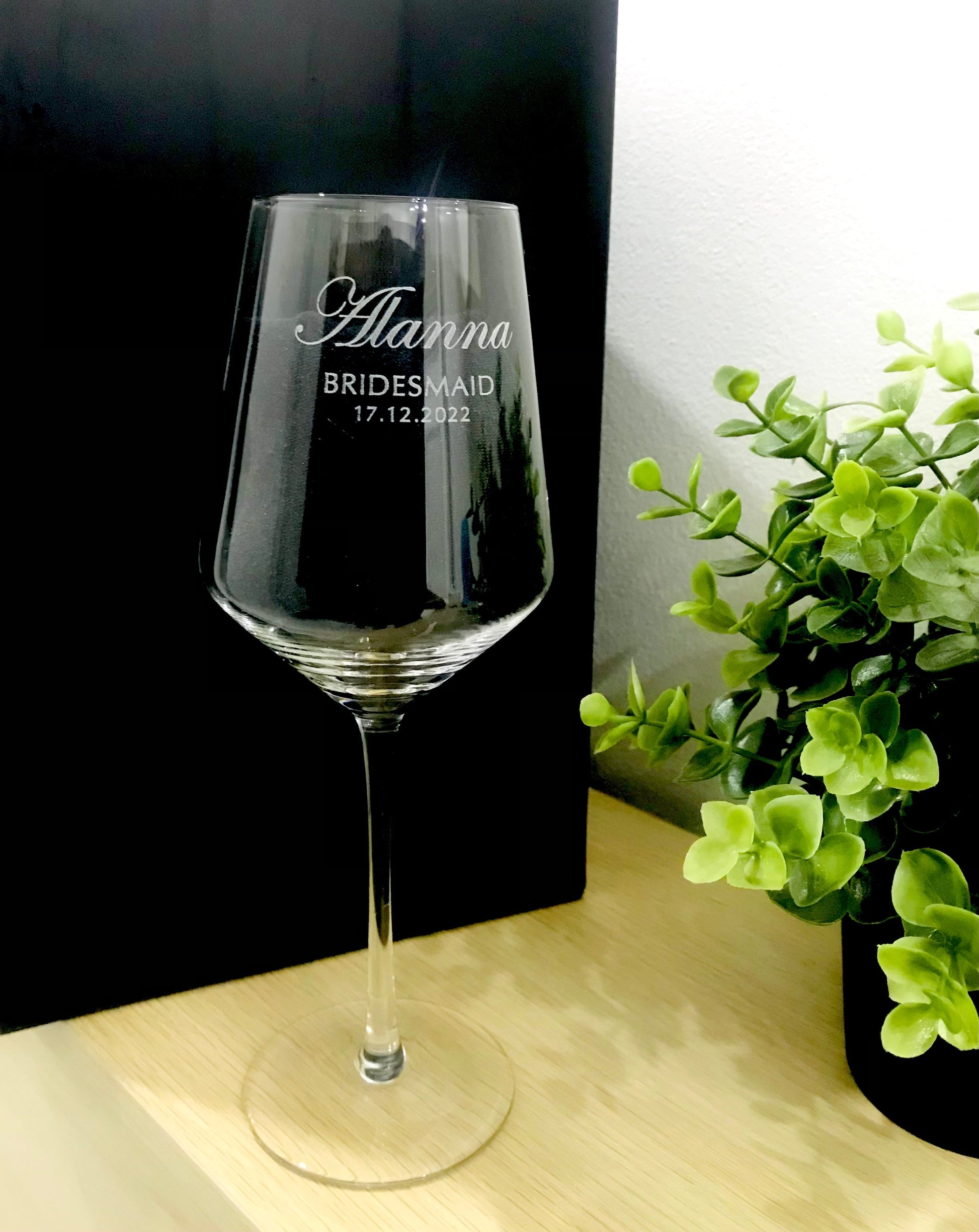 Personalised Engraved wine Glasses - Go Personalised