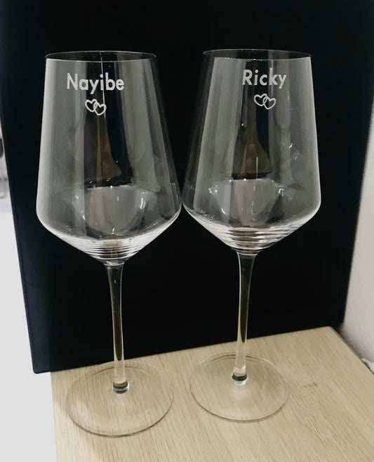 Engraved Wine glass - Go Personalised